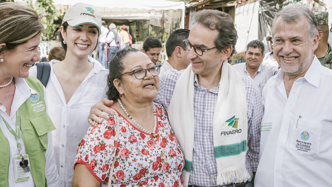 minagricultura_andres_valencia_foto_a_toda_maquina_web.jpg