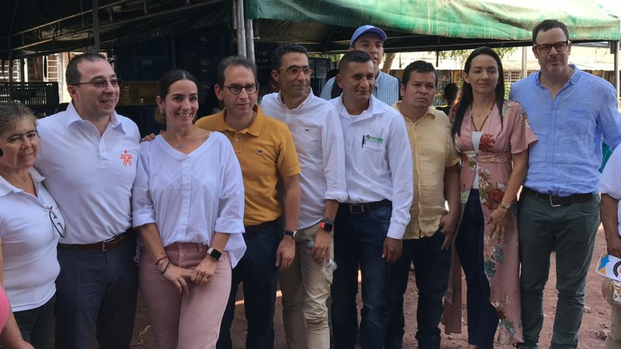 foto_minagricultura_andres_valencia_pinzon_taller_construyendo_pais_san_jose_del_guaviare_web.jpg