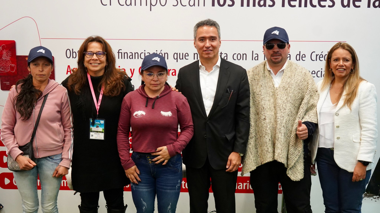 El Ministerio de Agricultura y Desarrollo Rural, a través de FINAGRO, y Davivienda se unen para entregar 14.000 seguros 100% subsidiados a campesinos y pequeños productores   